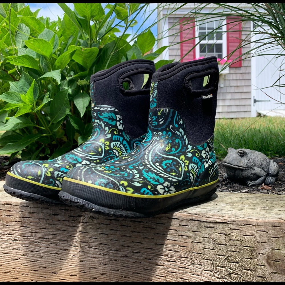 Bogs Boots mid calf size 8